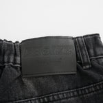 Avesa Pant